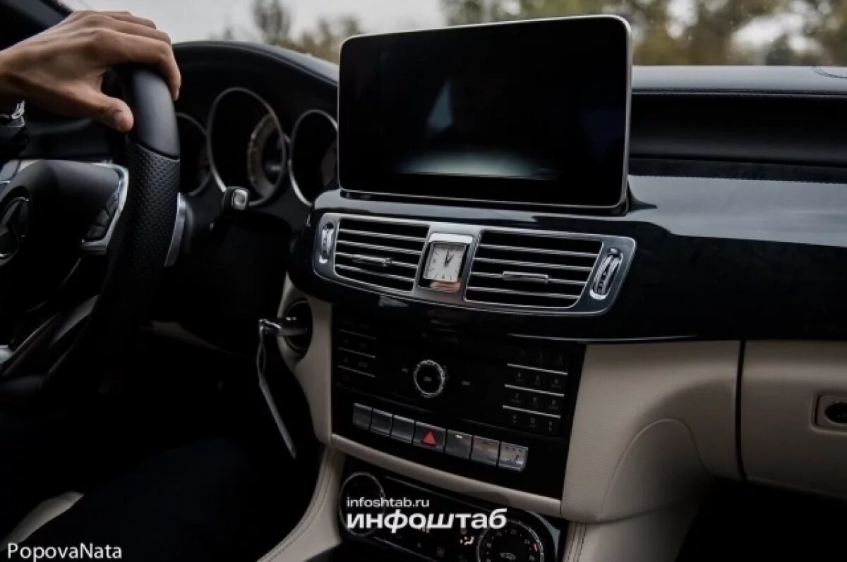    В Астраханской области директор заключил договор сам с собой