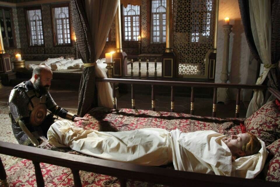 Авторский коллаж из фрагментов турецкого сериала "Великолепный век"