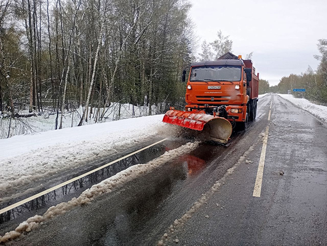 После циклона в Тверской области дорожникам прибавилось хлопот
