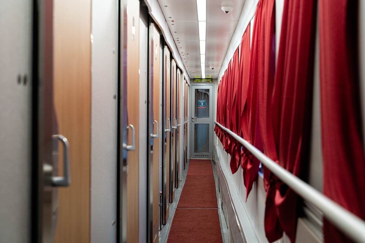 Это и три фото далее с сайта РЖД. Назову эти фото «ожидание»