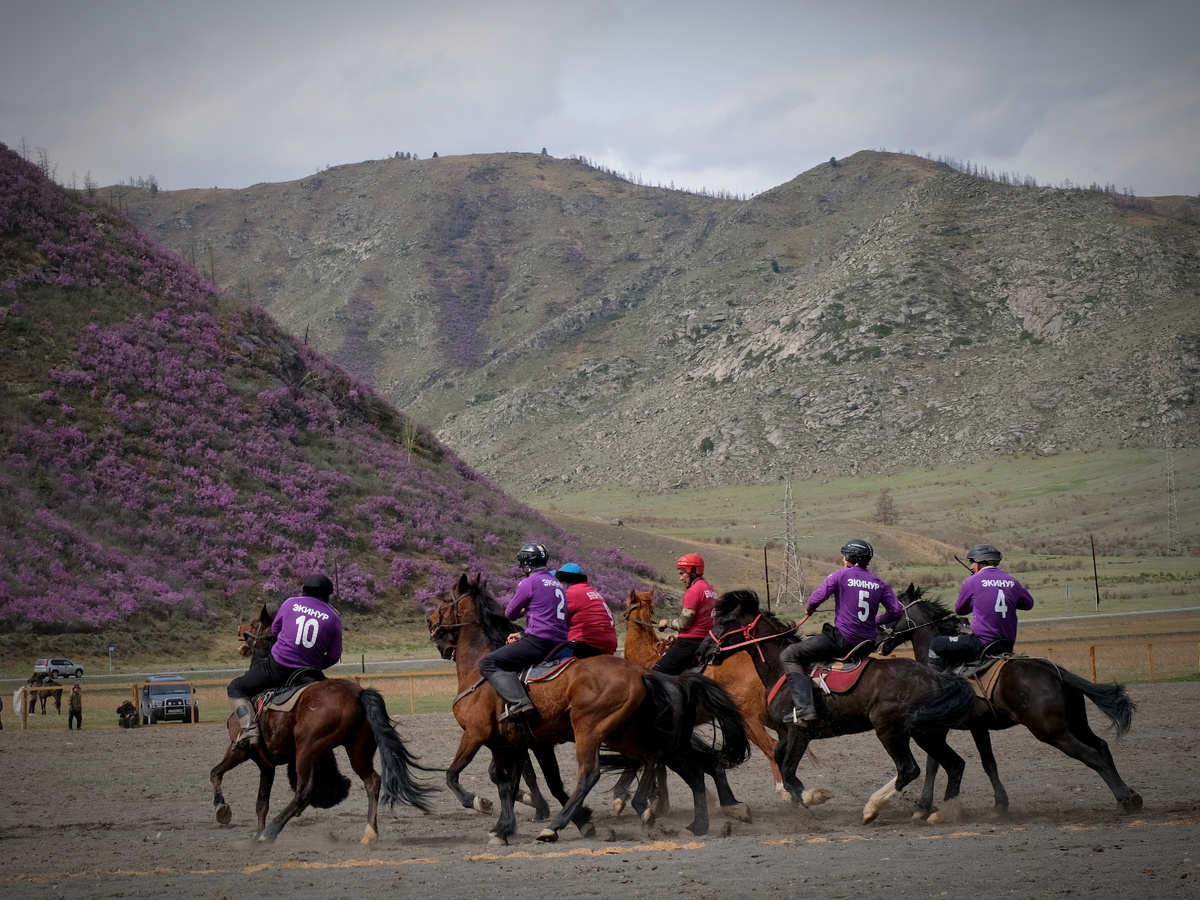 Начало игры кок-бору