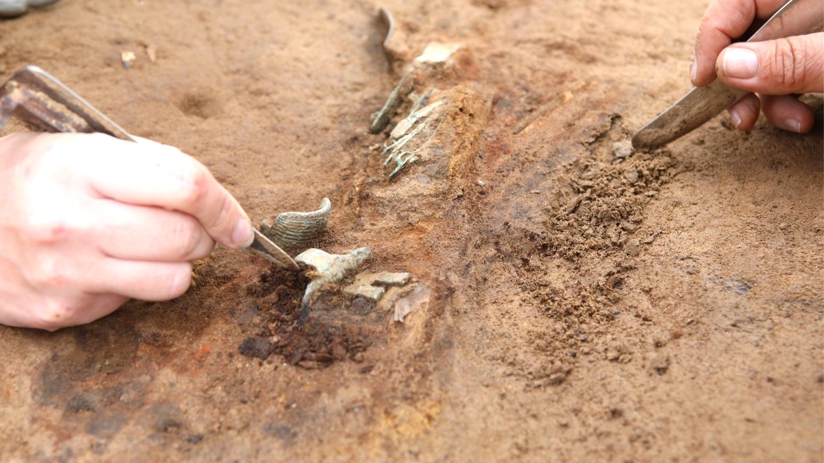    Югорские археологи нашли при раскопках Обдорской крепости более 150 ценных предметов