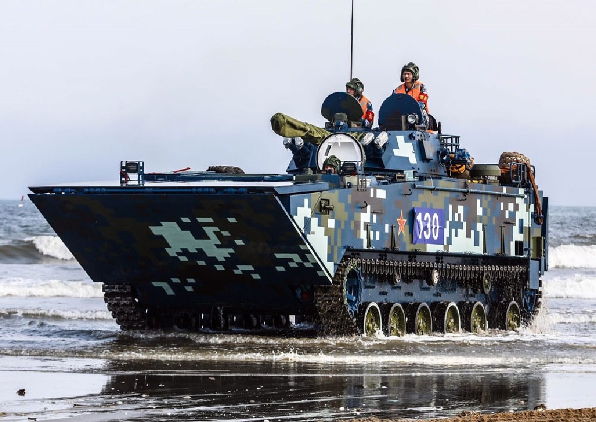 Плавающая БМП ZBD-05