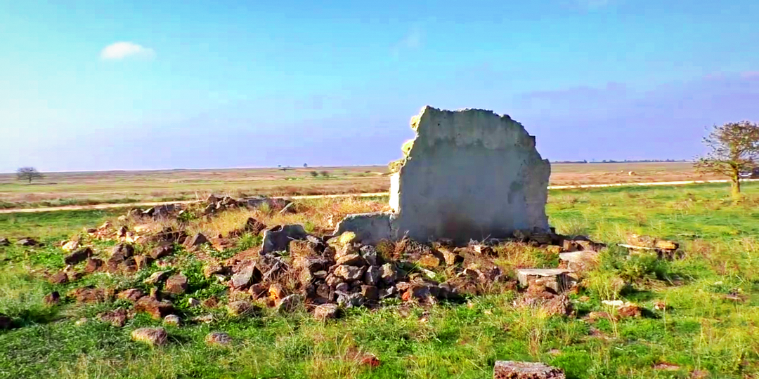 Крым. На картах не значится. Исчезнувшее село Красновка.