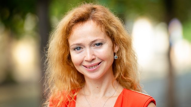 Елена Захарова
