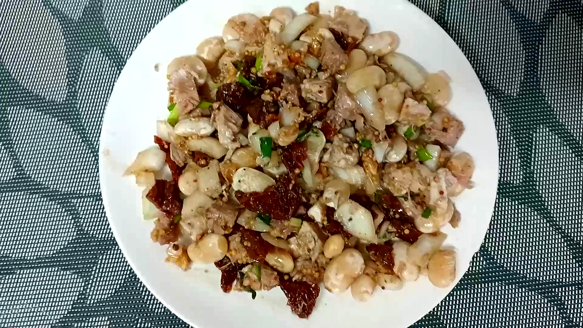 Салат ЖЕНСКИЙ КАПРИЗ