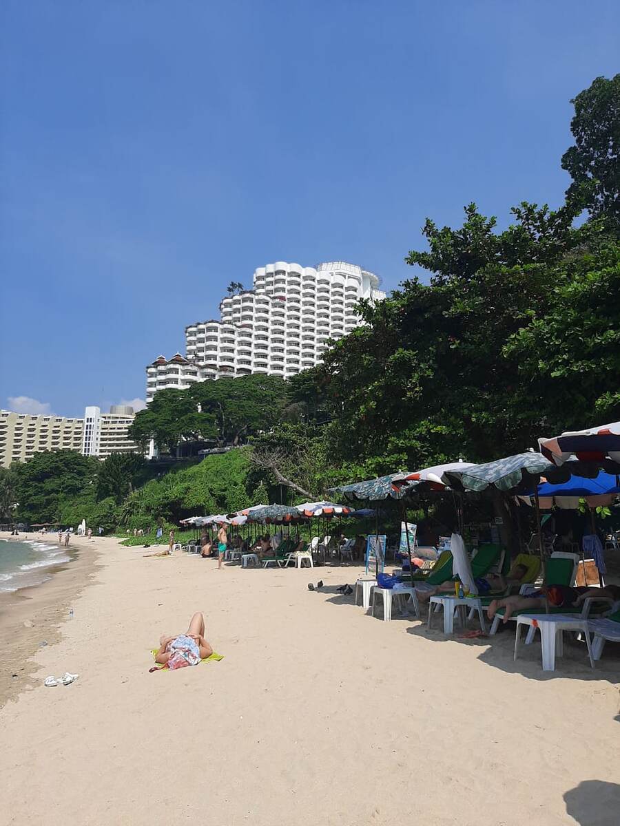 Пляж Джомтьен