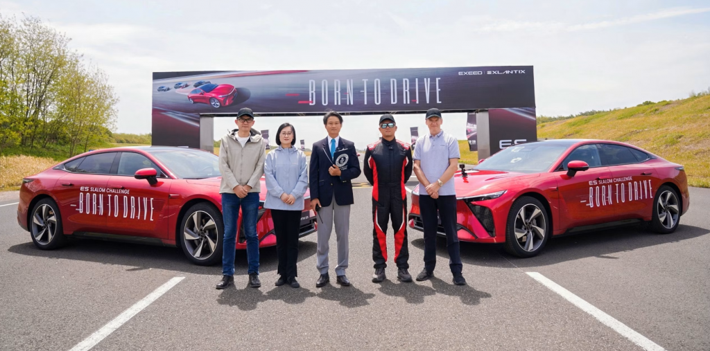 Команда и машины, принимавшие участие в большом тесте.