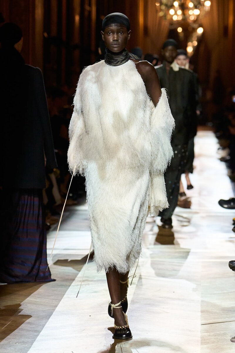 Dries Van Noten Fall 2025 Ready-To-Wear