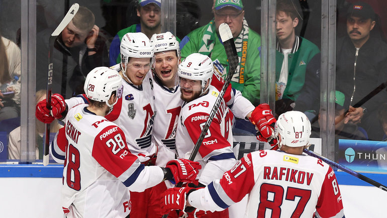    «Локомотив» обыграл «Салават Юлаев» в четвертом матче серии 1/2 финала Кубка Гагарина 3 мая.Юрий Кузьмин, photo.khl.ru