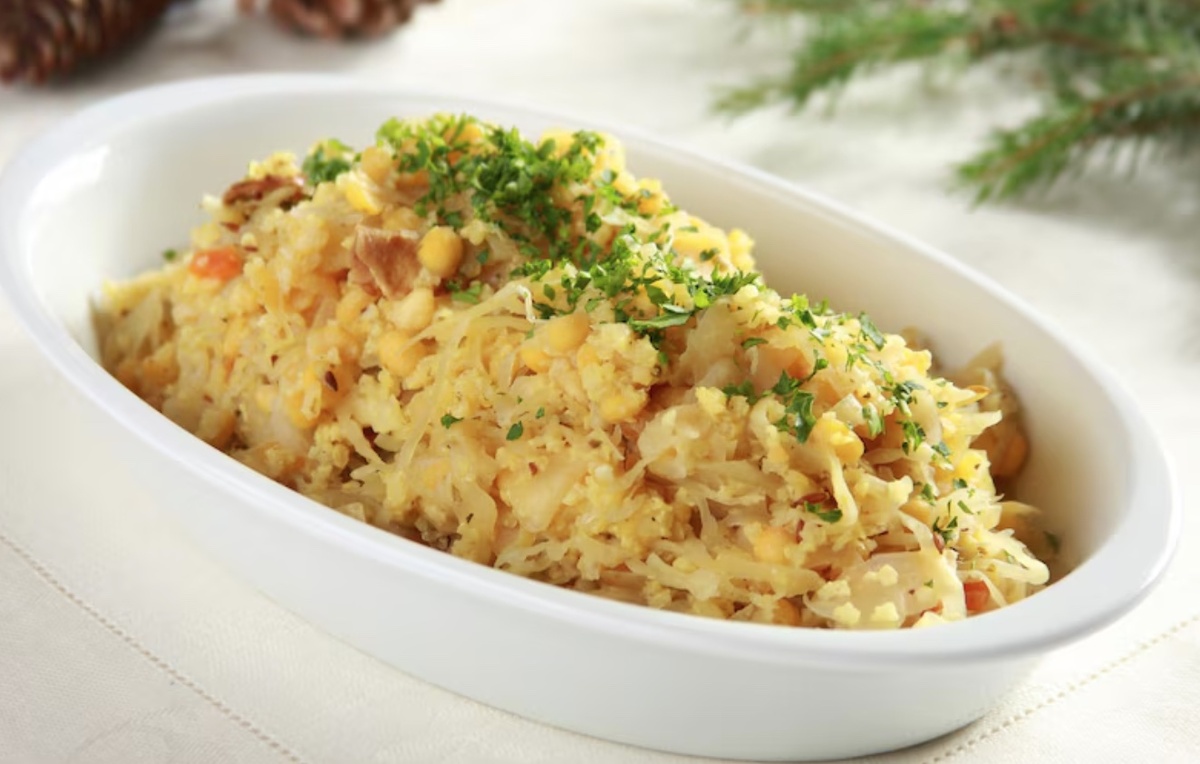 Капуста с горошком