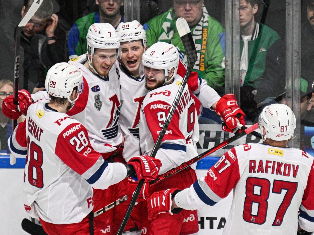    Хоккеисты "Локомотива"© РИА Новости / Рамиль Ситдиков