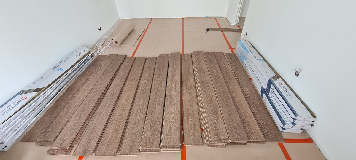 Плашки, разложенные по одинаковым рисункам