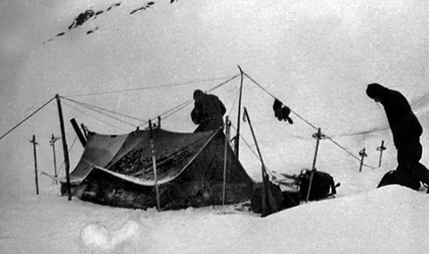 Палатка Дятловцев