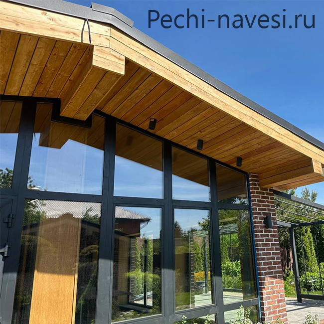 Материалы для крытой беседки Барбекю-комплекса подобраны под основной стиль на участке