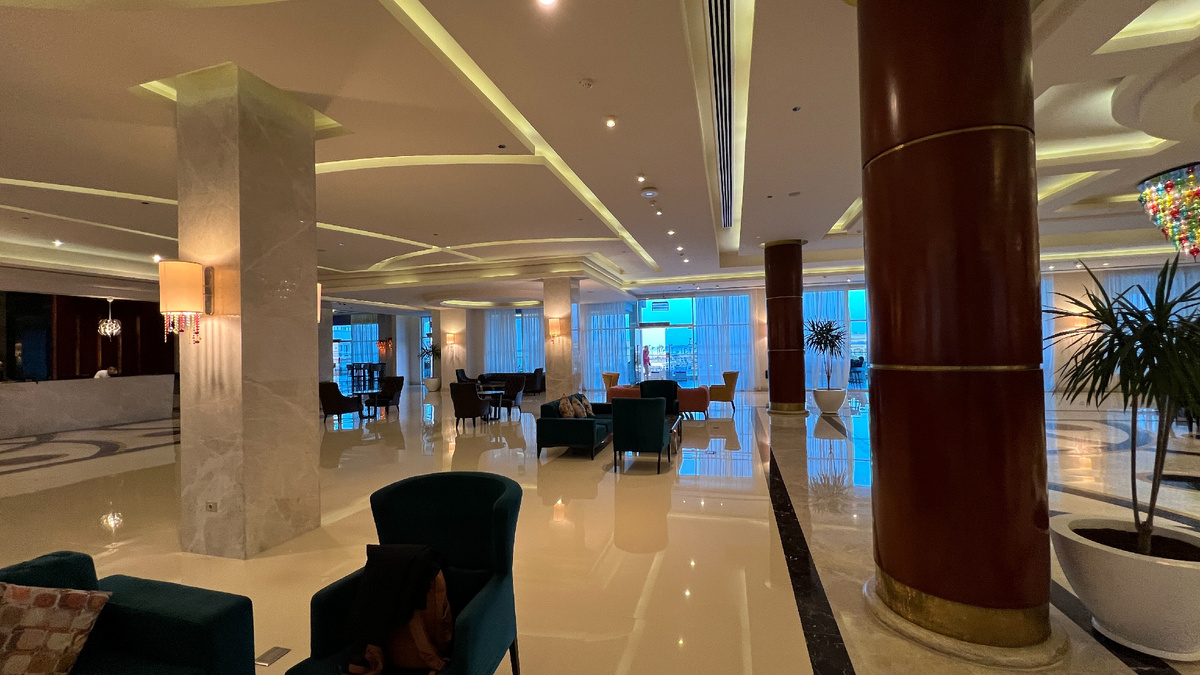 Ресепшен в Pickalbatros Royal Moderna Resort 5*