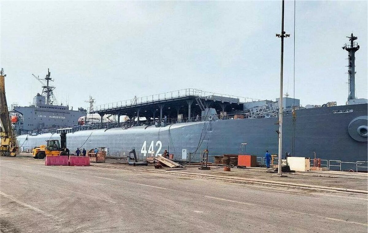 Иран приступает к морским испытаниям своего второго «дрононосца», переоборудованного из нефтяного танкера. Фото : Интернет