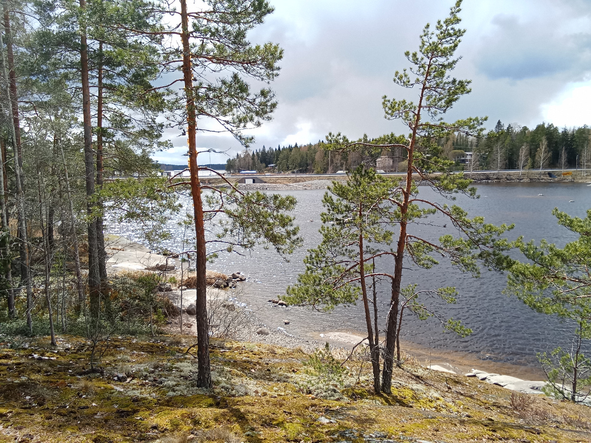 Виден мост в сторону Тайпалсаари