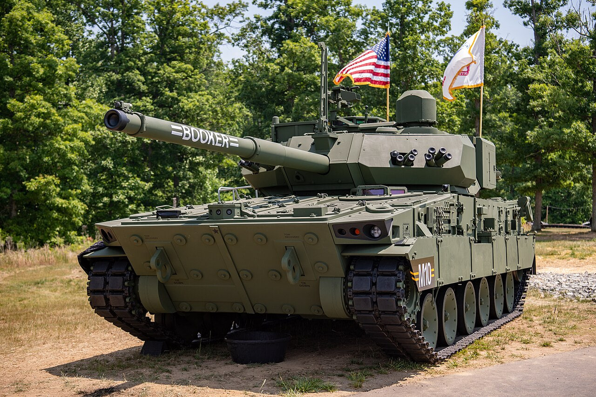 M10 Booker спереди