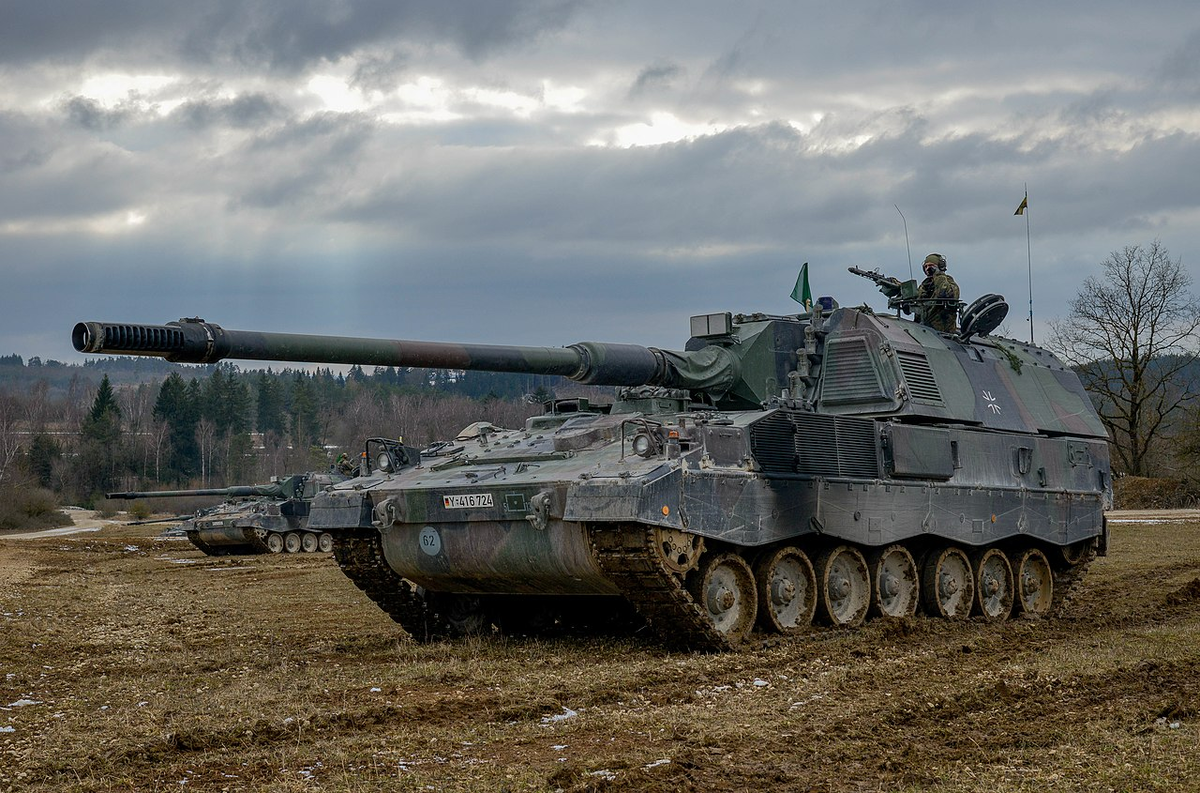 Немецкая САУ PZH 2000 