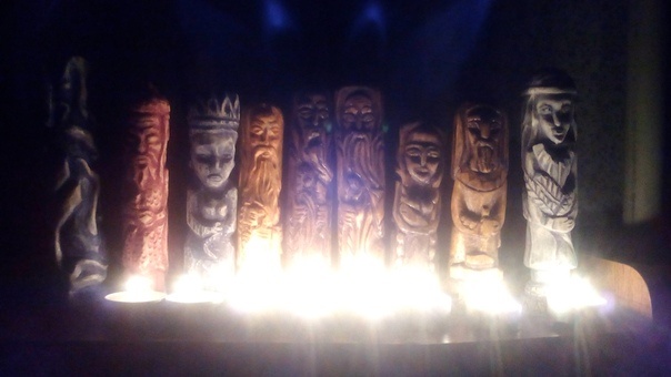 идольцы работы Тшэмны Моры