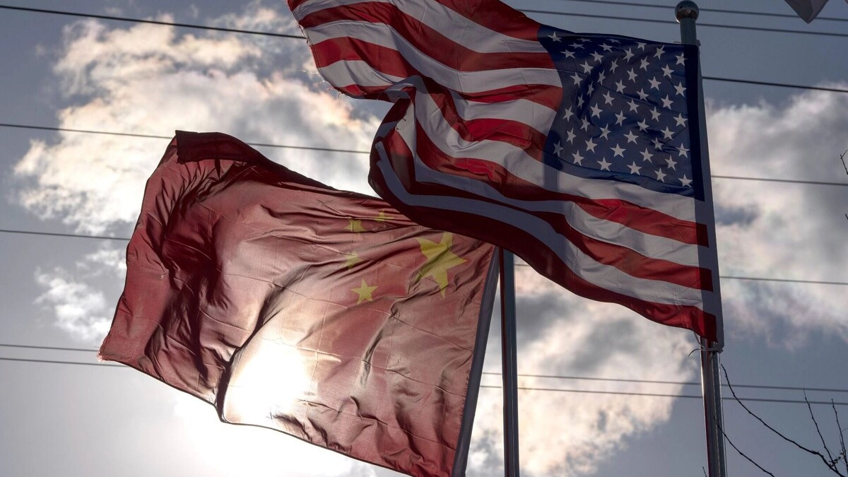 Флаги Китая и США. Автор: Ng Han Guan. Источник: AP/TASS