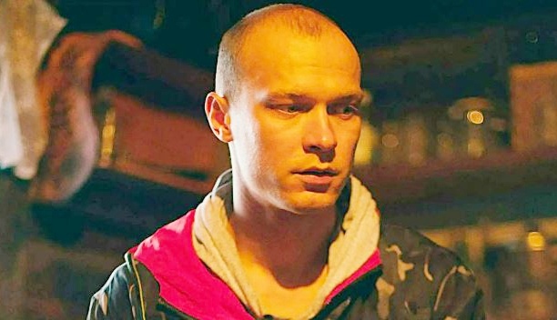 Кеша - Юра Борисов в фильме «Кончится лето»