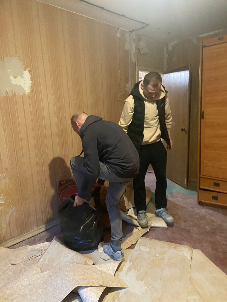 Обои отдирать - не клеить...