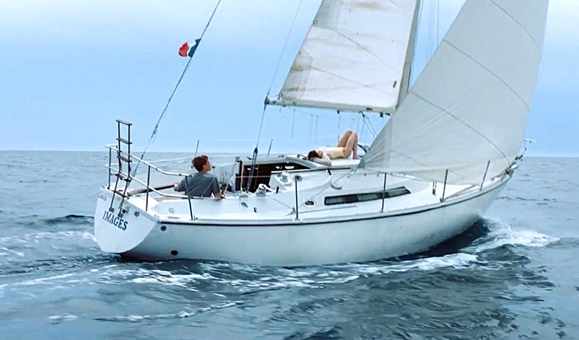 Буржуазные французы предаются простым удовольствиям буржуазной жизни