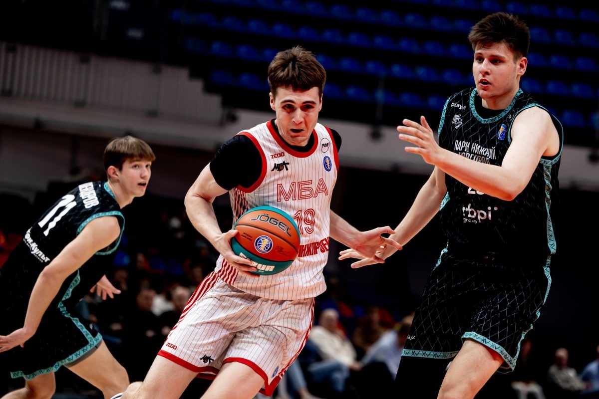    В этом сезоне нижегородцы ни разу из пяти игр не смогли одолеть \