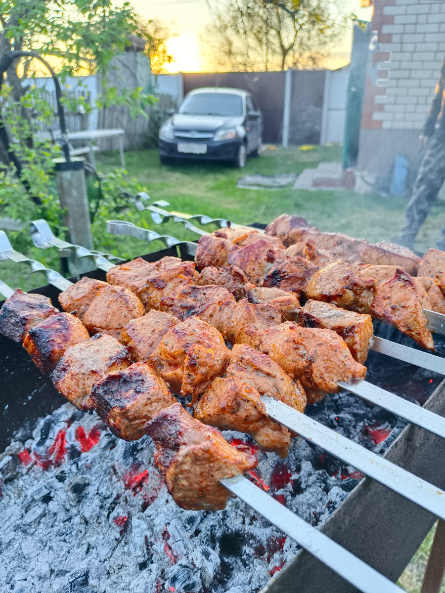 А запах какой на всю улицу!