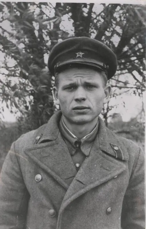 Инструктор Жиздринского районного совета Осоавиахима Г.А. Акимов.