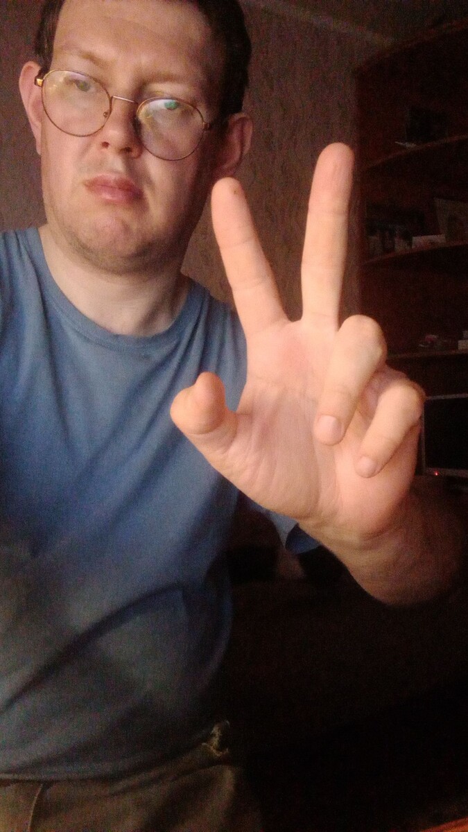 Когда промыл сифон, подкдючил карту и починил бачок.