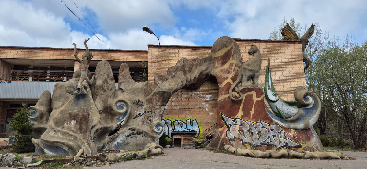 Фантазия автора навеяна сверхъествественными мирами Лавкрафта?