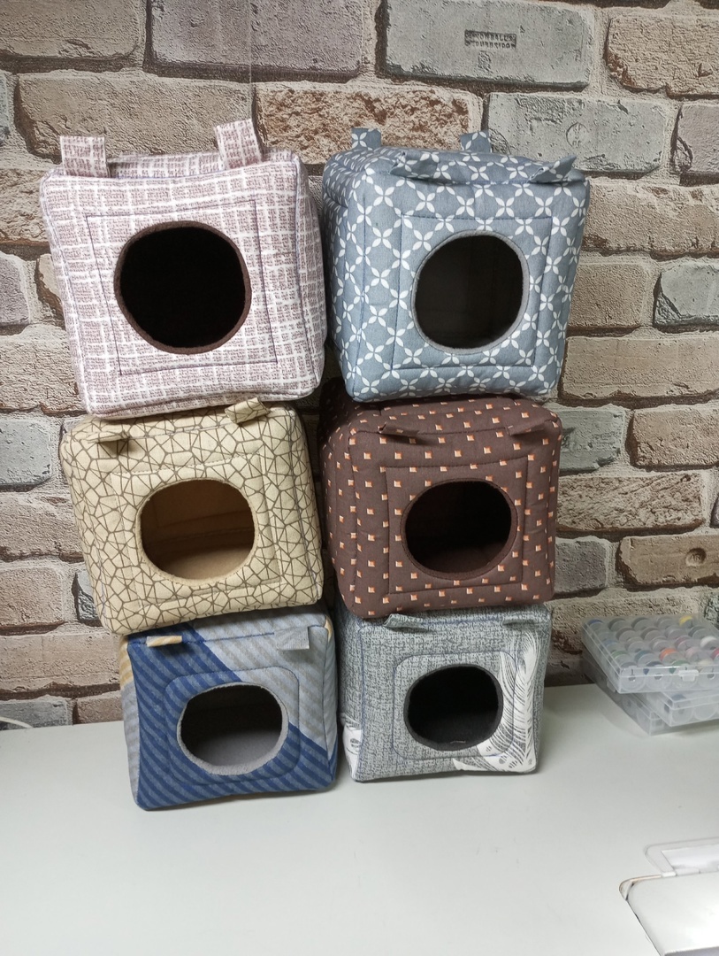 Подвесные домики для крыс.