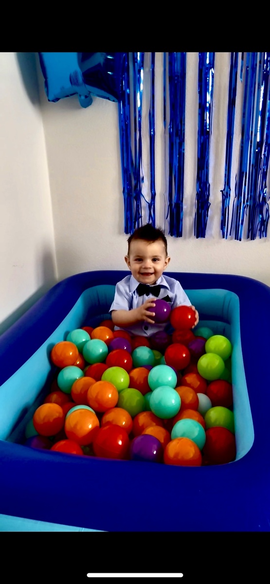 Бассейн с шариками 