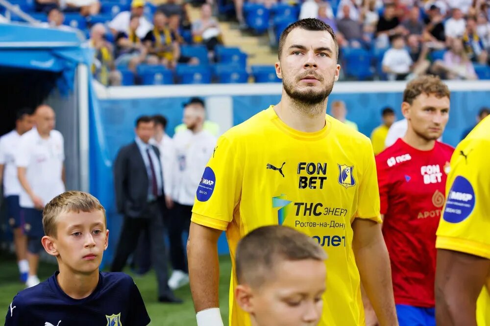 Форвард "Ростова" Николай Комличенко. 