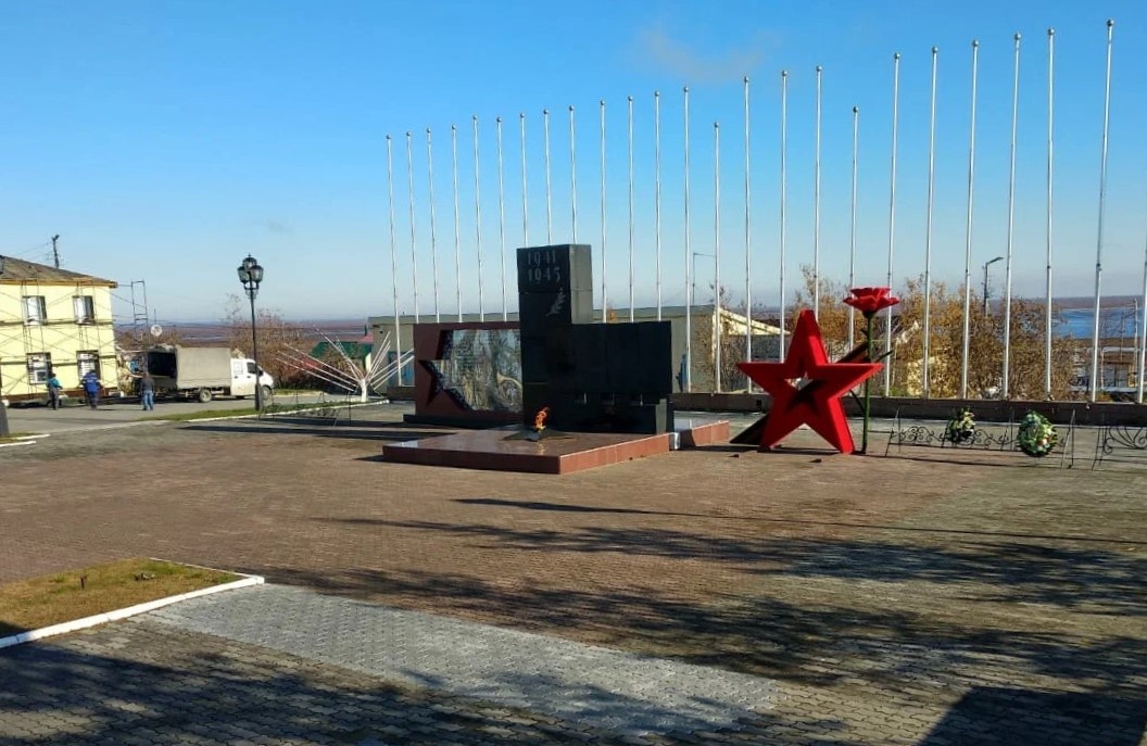 Мемориал в поселке Тазовский, ЯНАО. Фото: Ростислав М. 