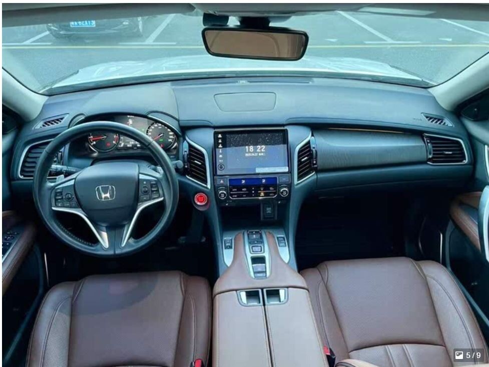 Фото салона, листайте.