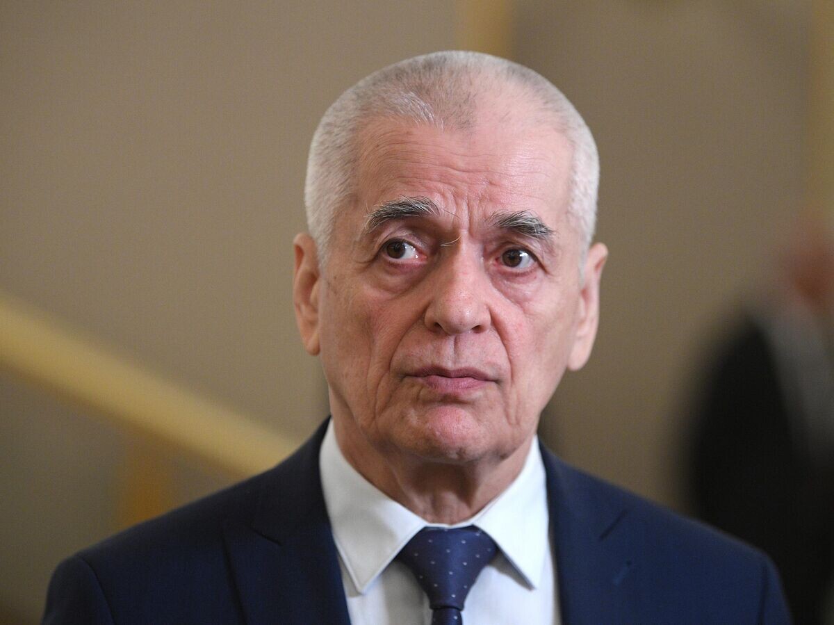    Академик Российской академии наук Геннадий Онищенко в здании РАН в Москве© РИА Новости / Алексей Майшев