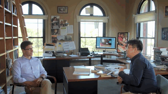 Джосеф Хенрик и Чон Джэ-сон / фрагмент «Neuro Sapiens» (реж. Ли Ми-соль, 2020)