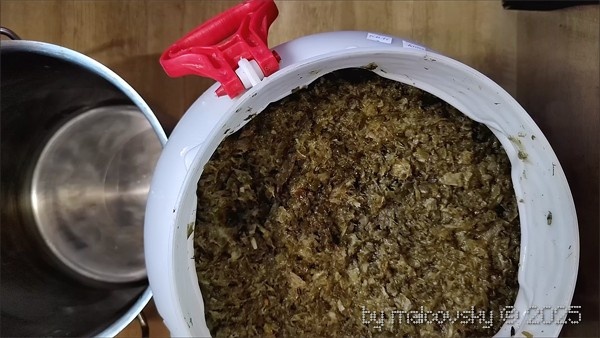 "Шапка" на поверхности