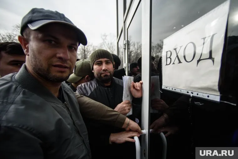 В сфере миграции имеются нарушения
Фото: Илья Московец © URA.RU