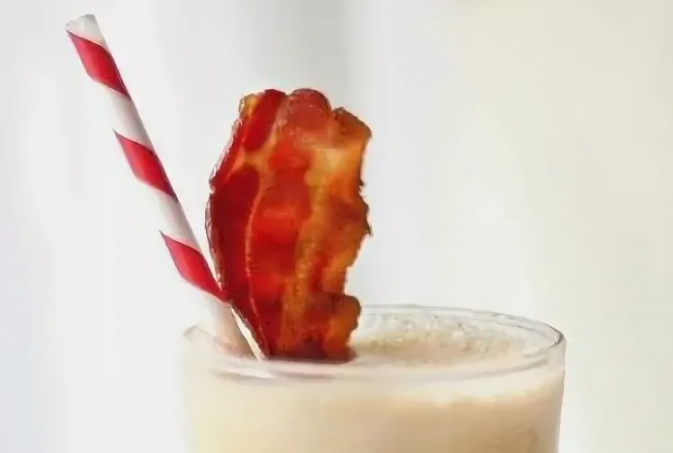 Молочный коктейль с беконом. Источник фото kedem.ru