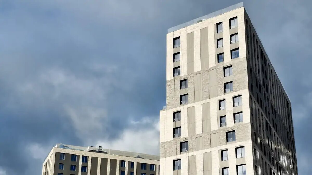    Многоэтажный дом.