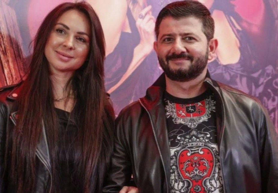 Михаил с законной супругой