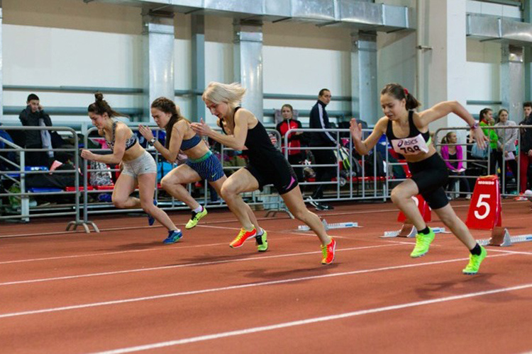    «В идеале Казани нужен еще один манеж с беговой дорожкой. Пусть это будет не 400 метров, так хотя бы 200. На одном мы уже не помещаемся».   
Фото: minsport.tatarstan.ru