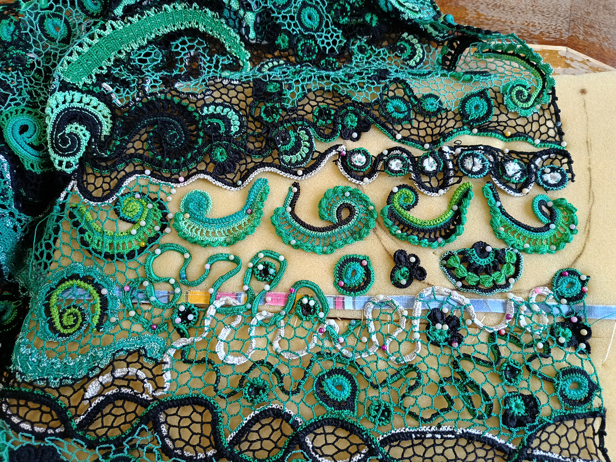 Сеточка вяжется на плоскости...