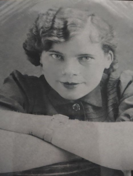 Васильченко (Дмитриченкова) Ольга Петровна