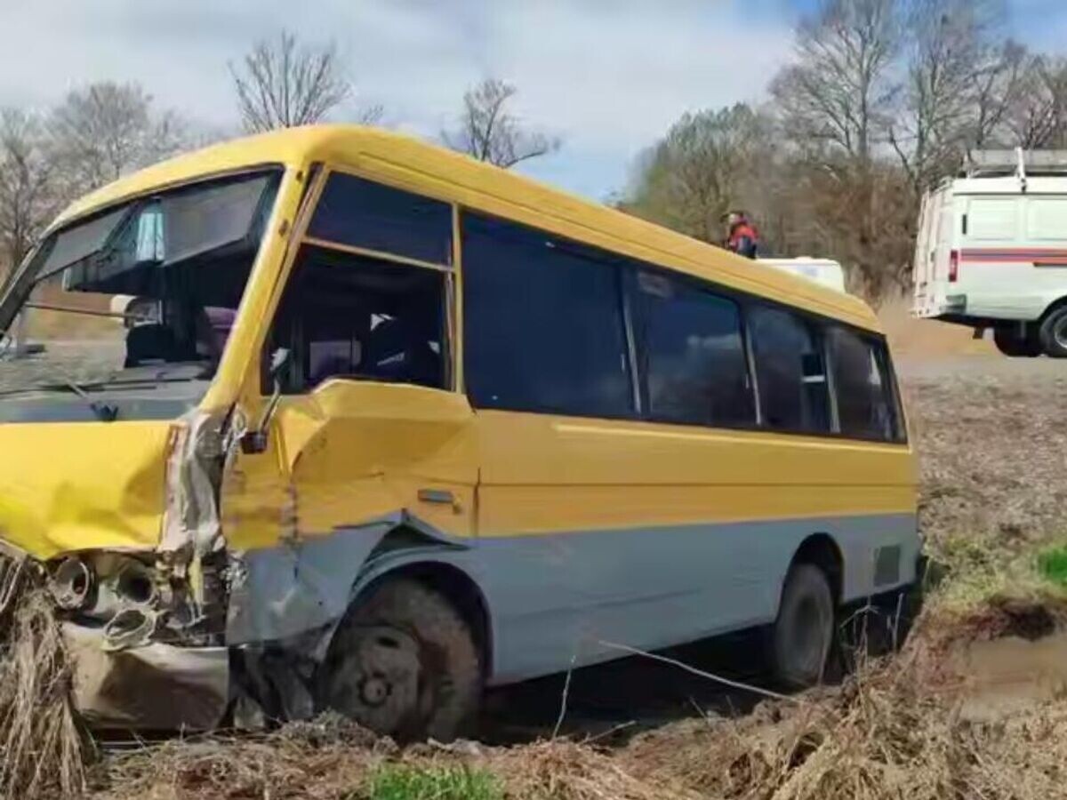    Место ДТП с автобусом в Спасском районе Приморья© Полиция Приморья/Telegram